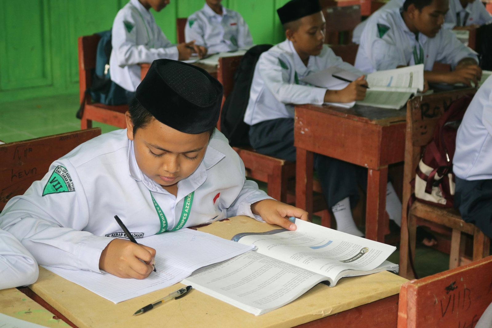 Ekstrakurikuler Pramuka Melatih Kemandirian dan Kepemimpinan